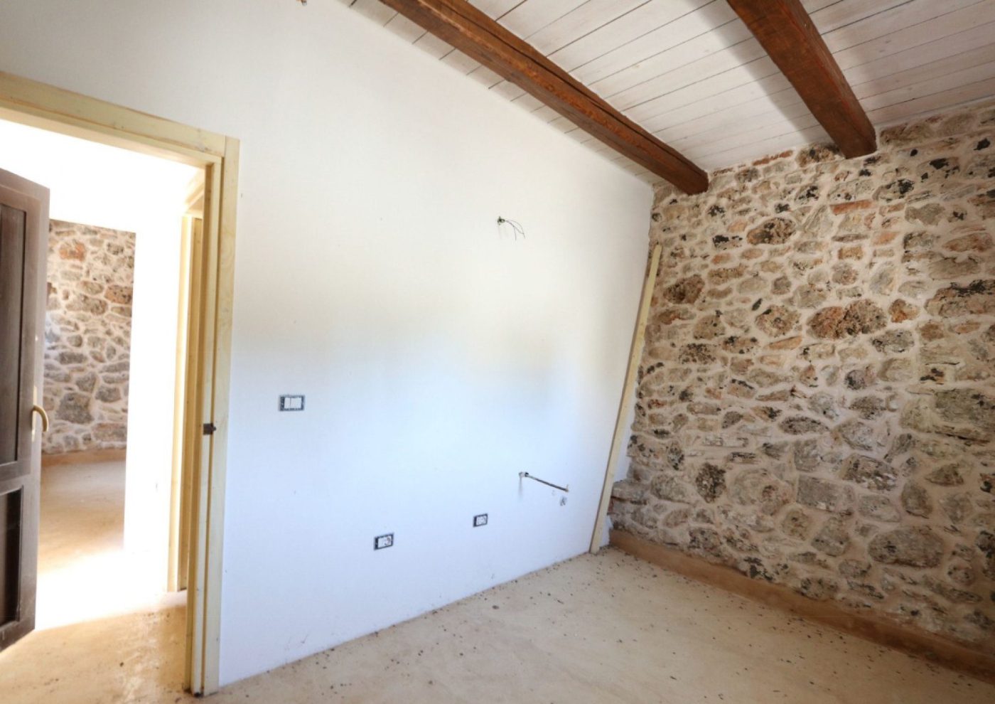 borgo_antico_in_pietra_ristrutturato_a_patu_22