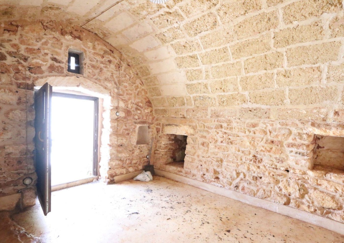 borgo_antico_in_pietra_ristrutturato_a_patu_23