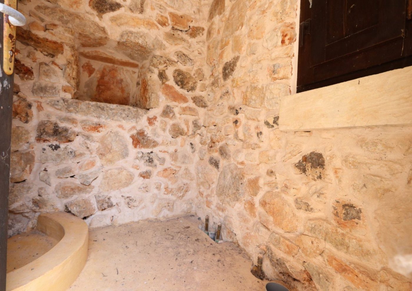 borgo_antico_in_pietra_ristrutturato_a_patu_30a