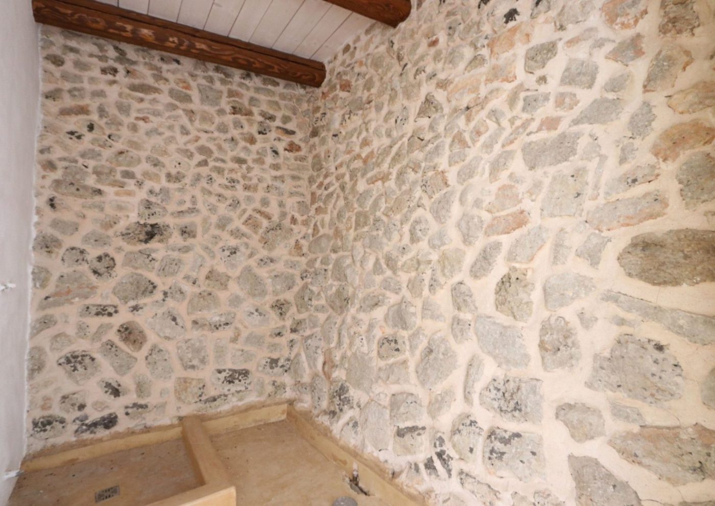 borgo_antico_in_pietra_ristrutturato_a_patu_30b