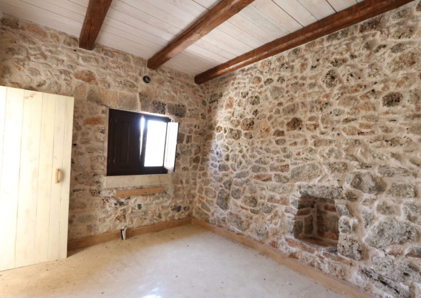 borgo_antico_in_pietra_ristrutturato_a_patu_35