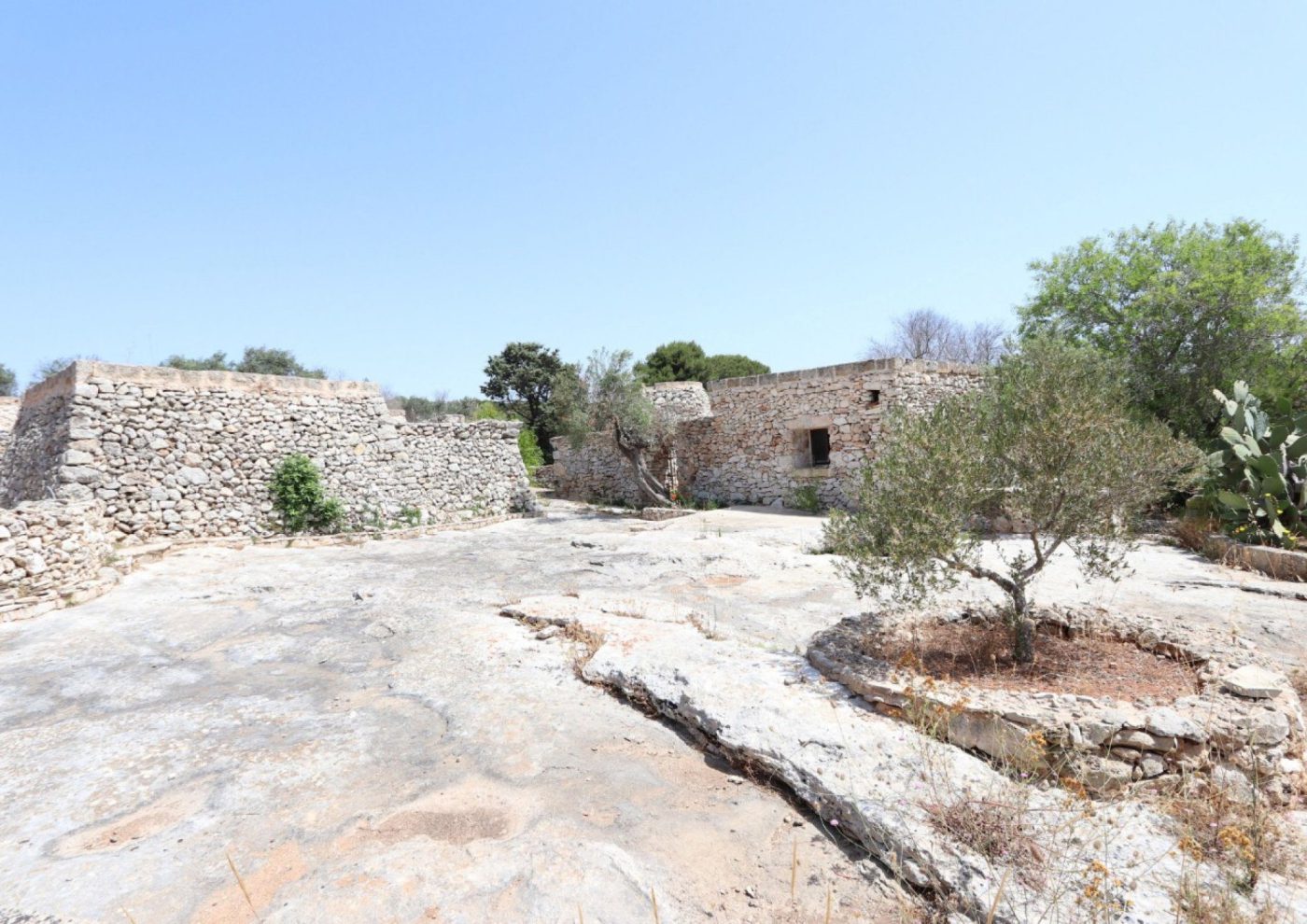 borgo_antico_in_pietra_ristrutturato_a_patu_8