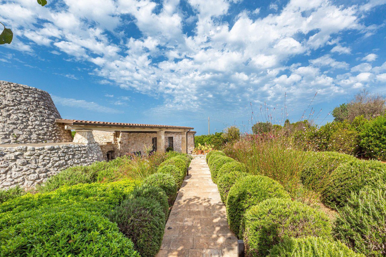 lussuosa_villa_vista_mare_con_Dependance_ d_amico_immobiliare_(36)