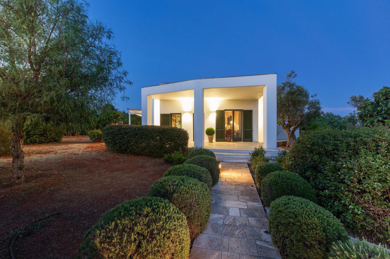 lussuosa_villa_vista_mare_con_Dependance_ d_amico_immobiliare_(58)