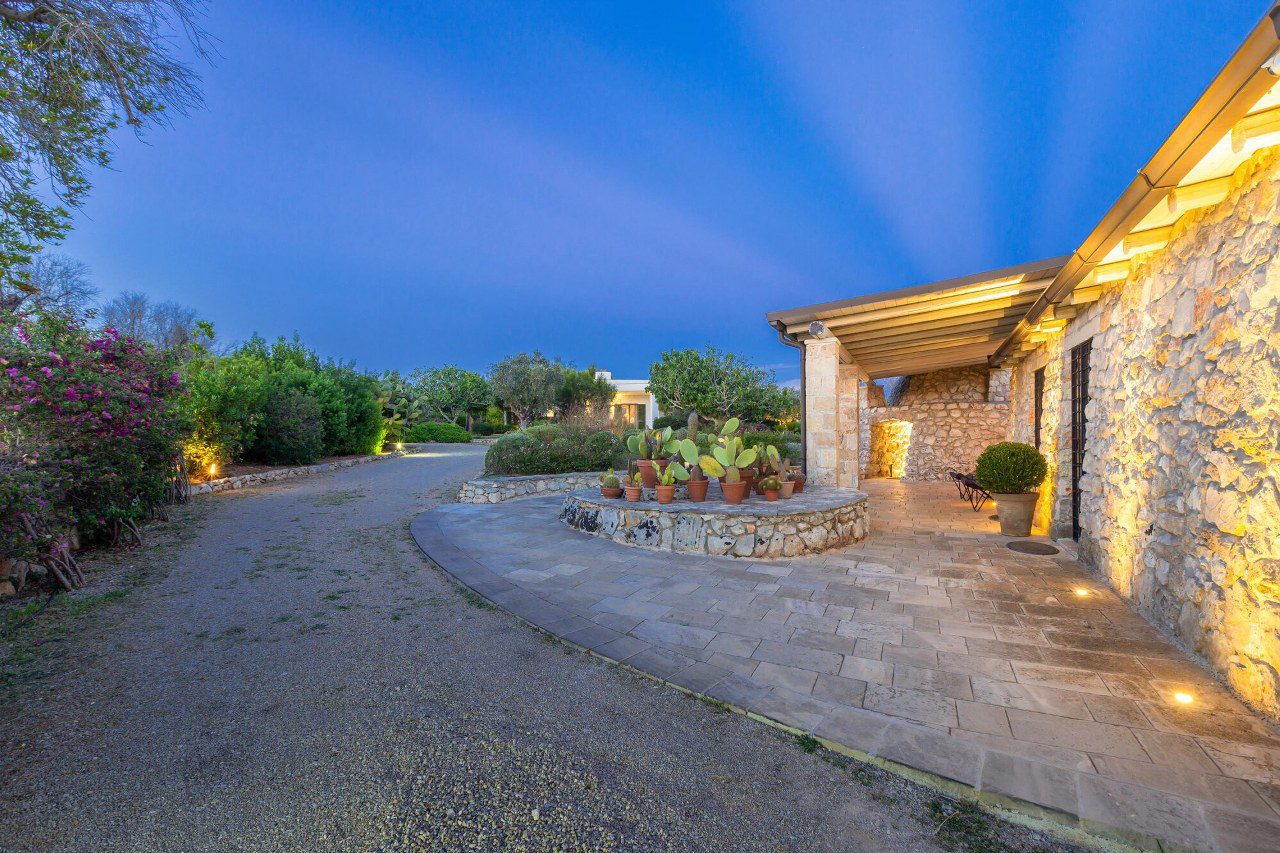 lussuosa_villa_vista_mare_con_Dependance_ d_amico_immobiliare_(64)