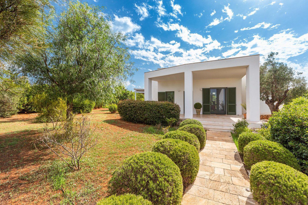 lussuosa_villa_vista_mare_con_Dependance_ d_amico_immobiliare_(9)