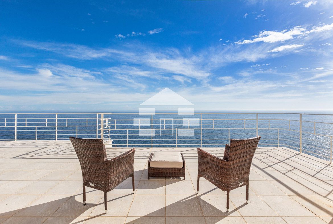 Villa di lusso con piscina mozzafiato sul mare di Santa Maria di Leuca