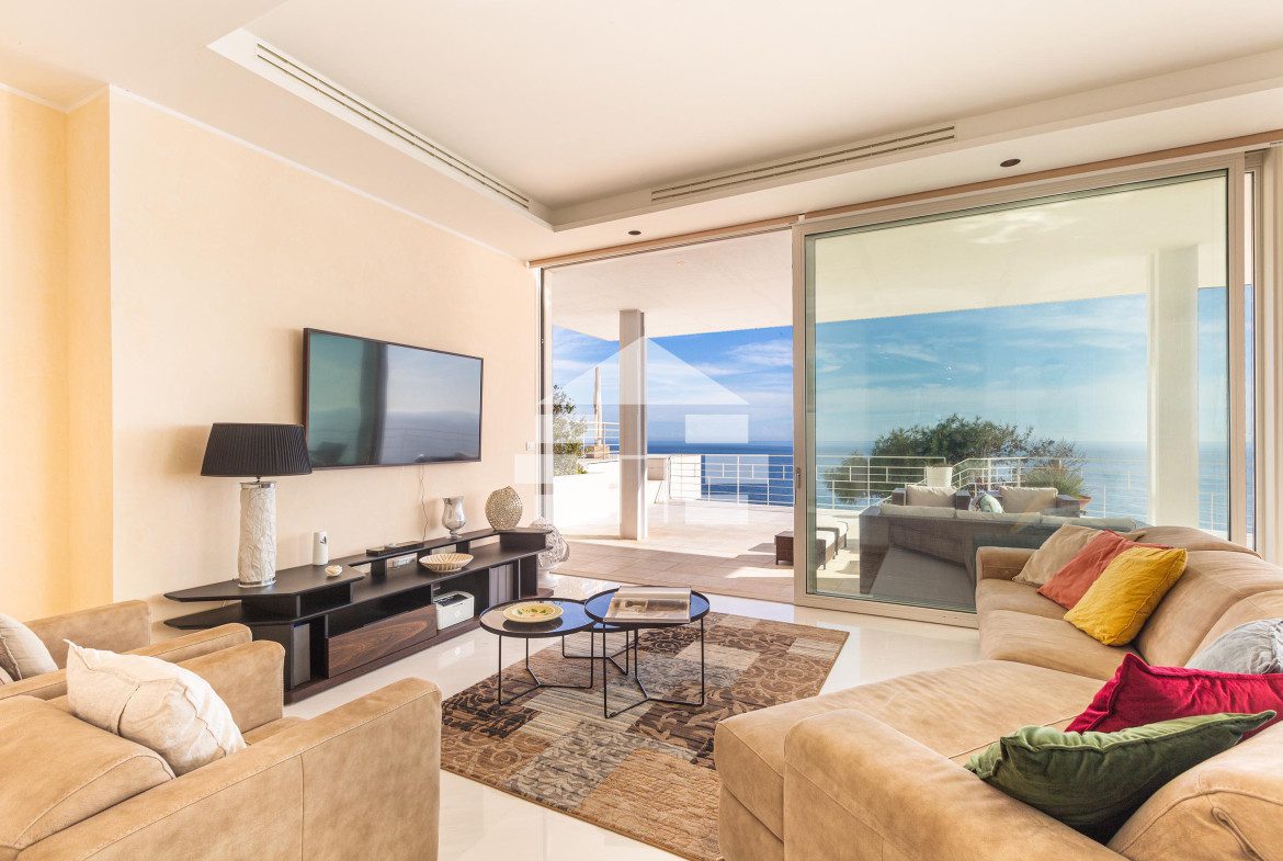 Villa di lusso con piscina mozzafiato sul mare di Santa Maria di Leuca