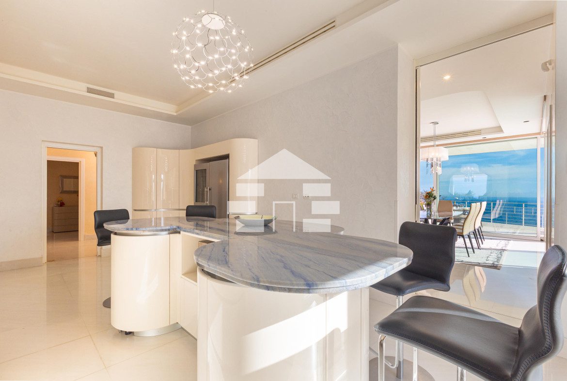 Villa di lusso con piscina mozzafiato sul mare di Santa Maria di Leuca