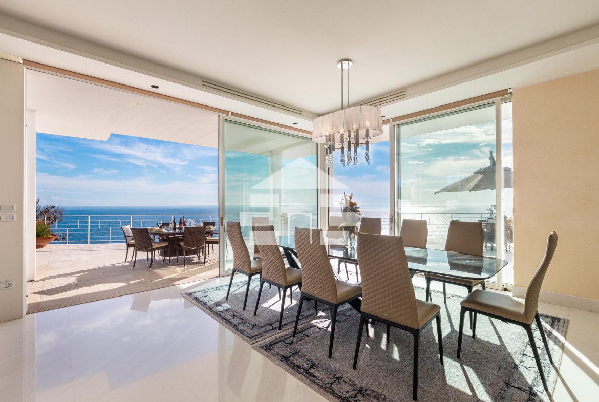 Villa di lusso con piscina mozzafiato sul mare di Santa Maria di Leuca