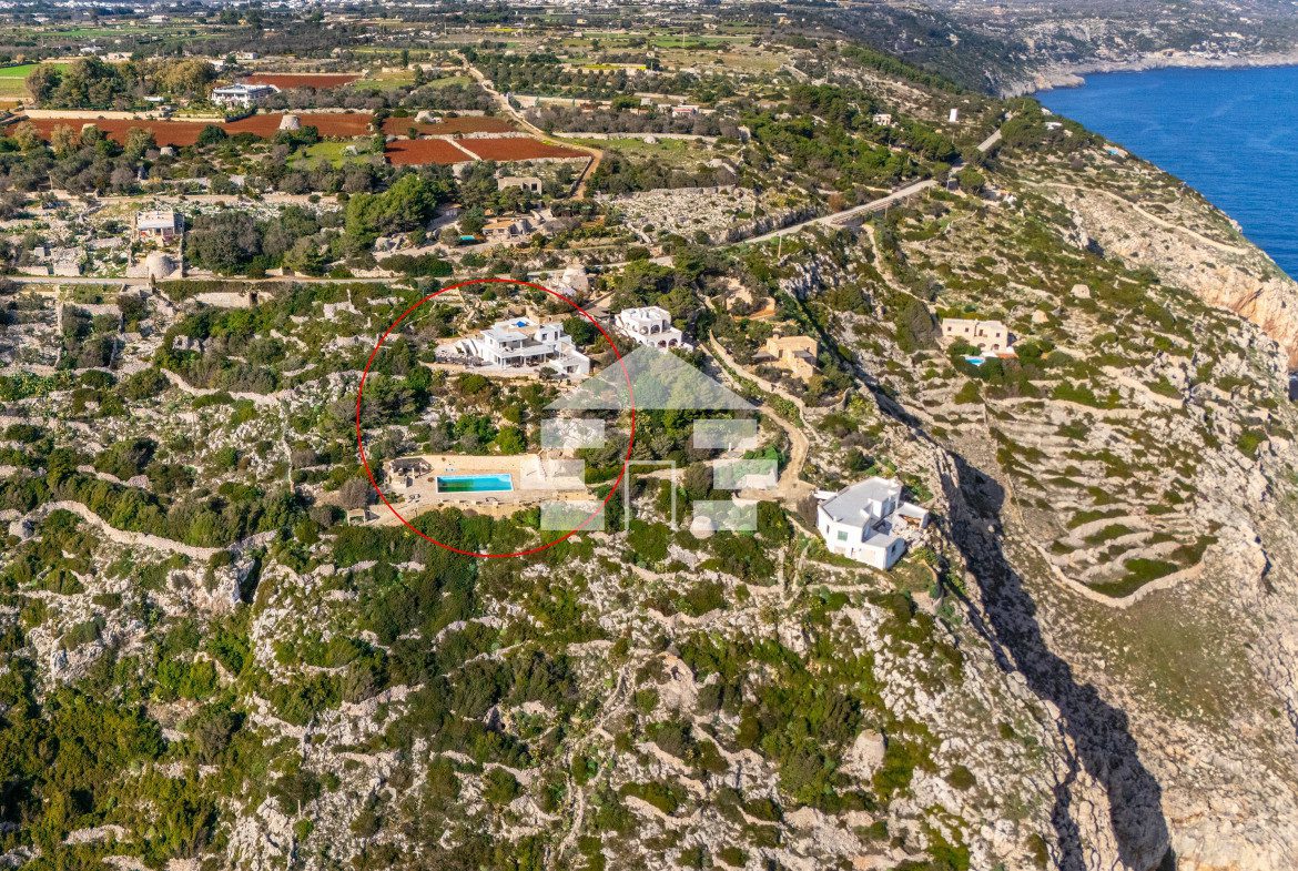 Villa di lusso con piscina mozzafiato sul mare di Santa Maria di Leuca