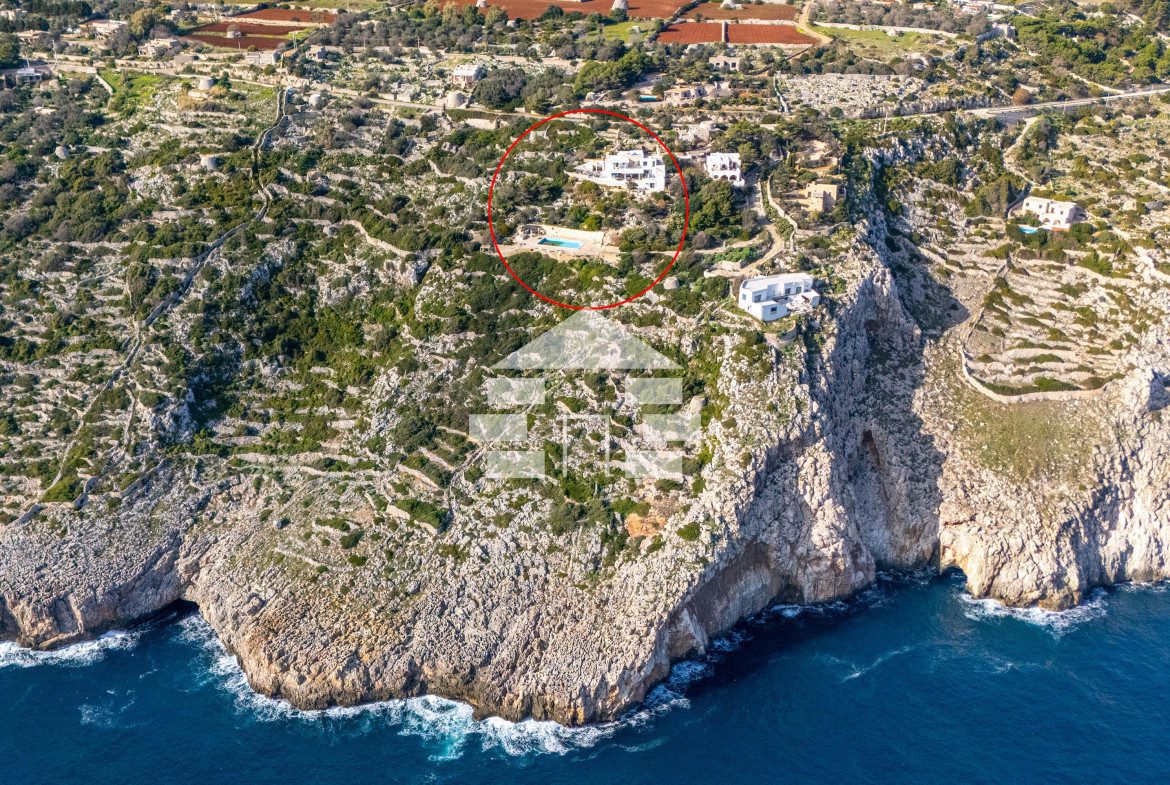 Villa di lusso con piscina mozzafiato sul mare di Santa Maria di Leuca