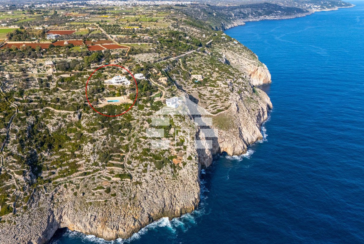 Villa di lusso con piscina mozzafiato sul mare di Santa Maria di Leuca