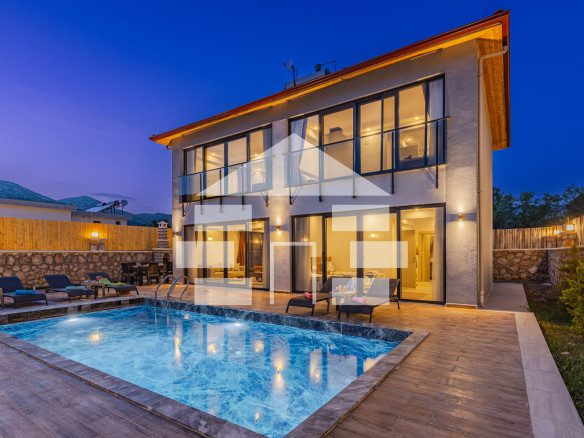 Maison en bord de mer – vue sur le lever du soleil