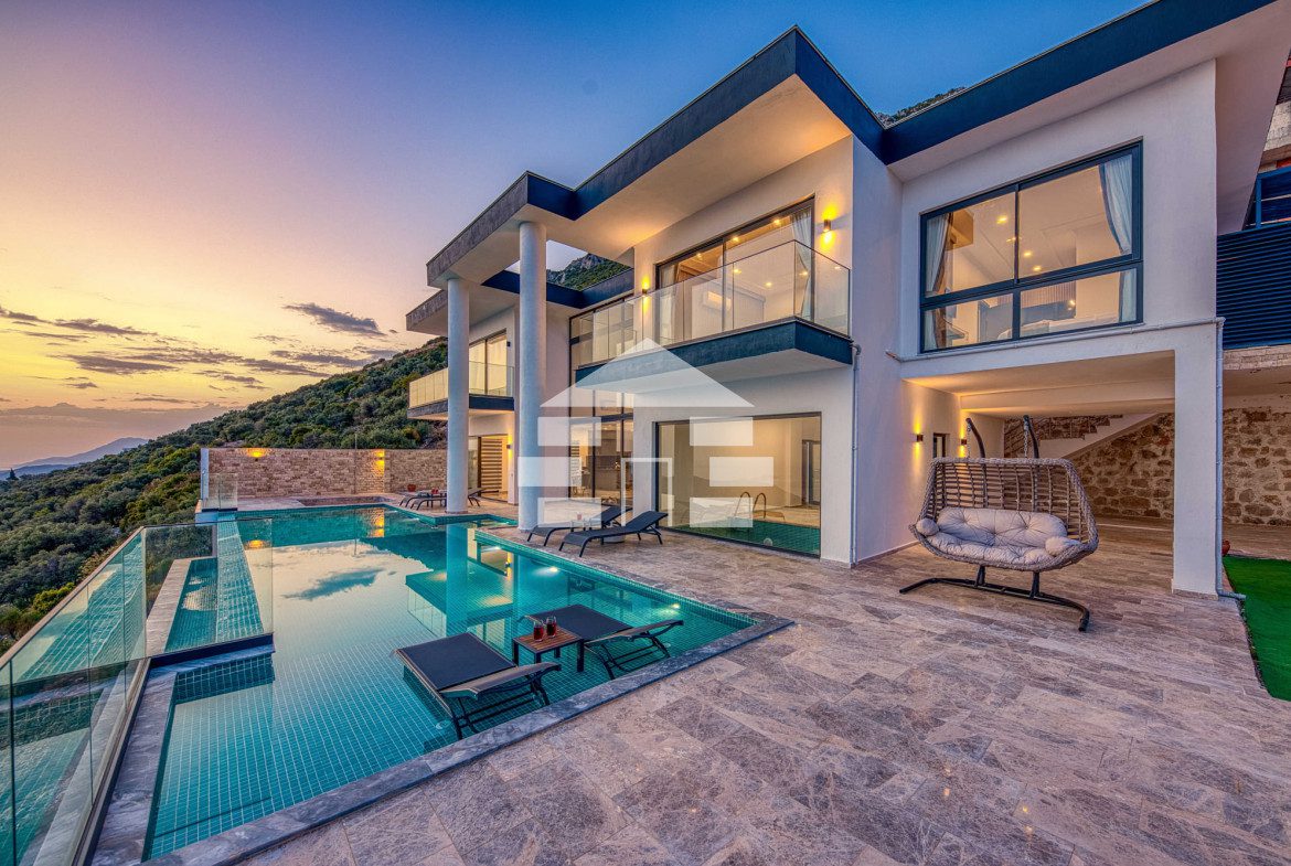 Villa con Piscina Deluxe – Sardegna
